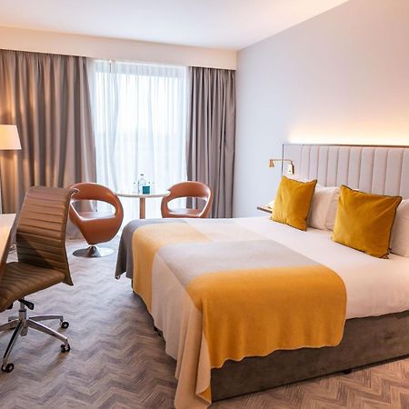 The Address Citywest Εξωτερικό φωτογραφία
