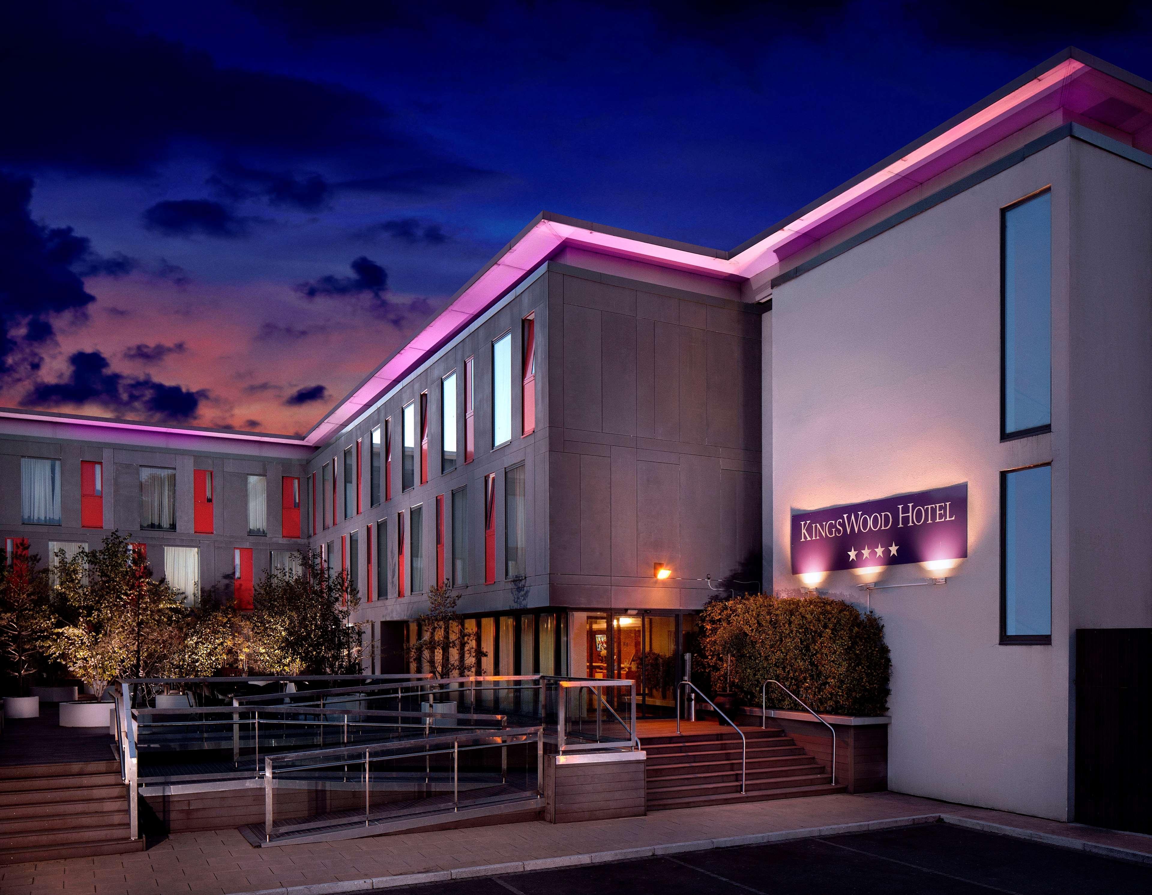 The Address Citywest Εξωτερικό φωτογραφία