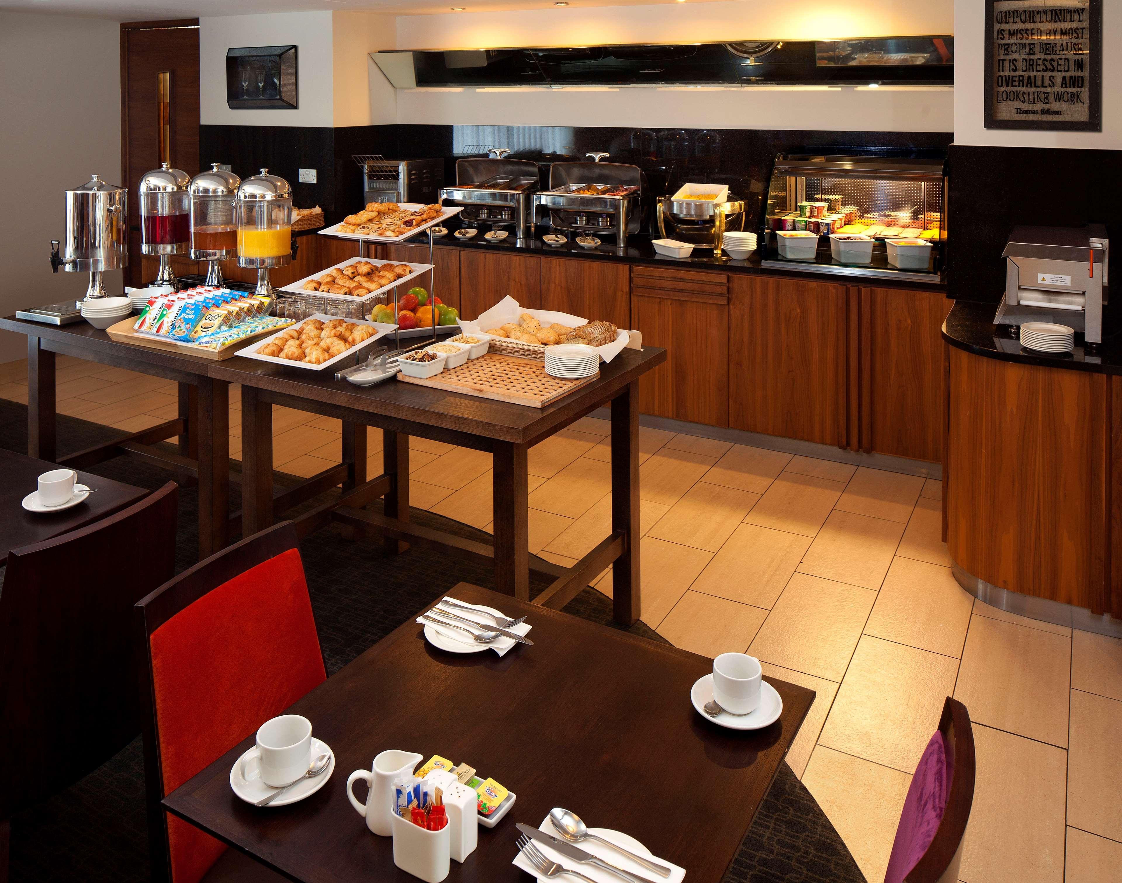The Address Citywest Εξωτερικό φωτογραφία
