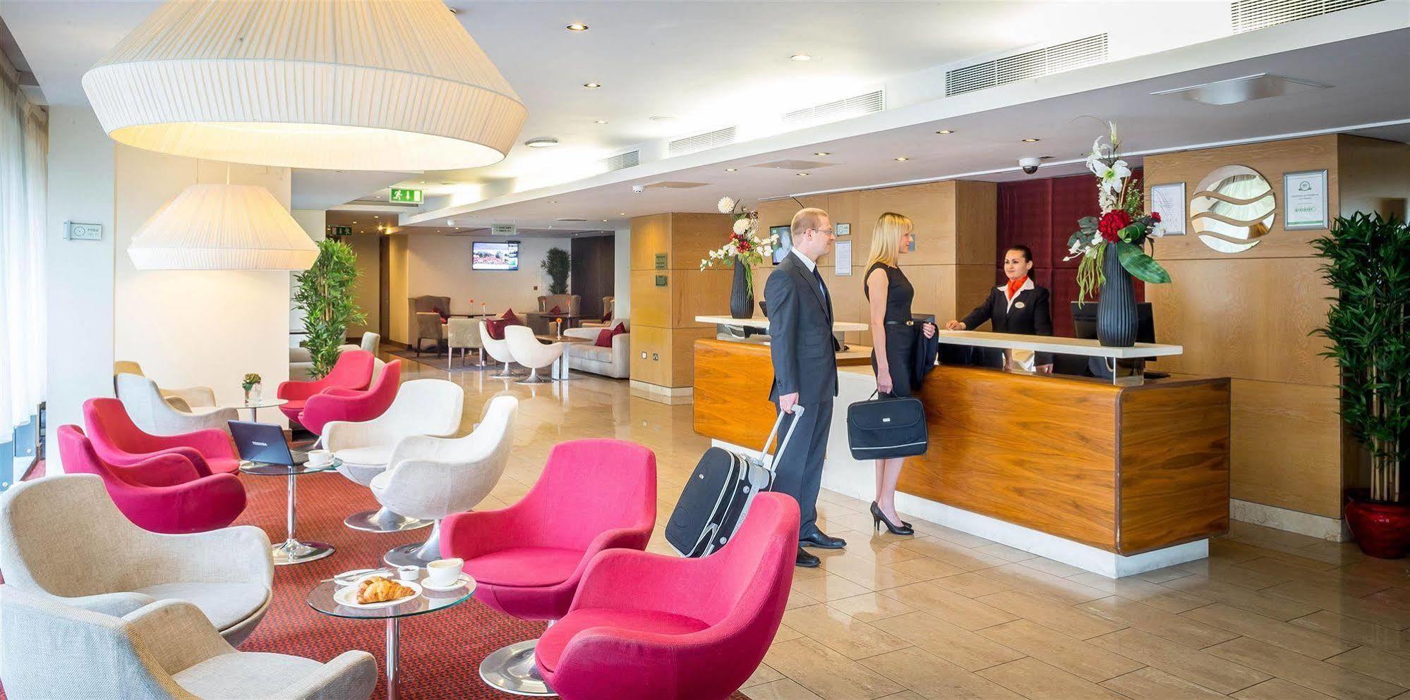 The Address Citywest Εξωτερικό φωτογραφία
